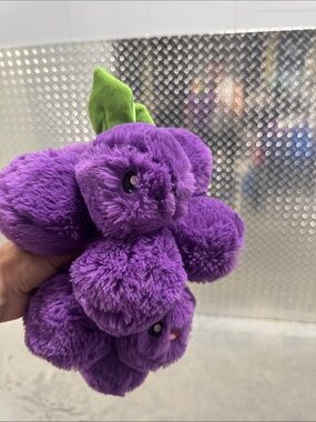 Like new!! Squishable Grapes